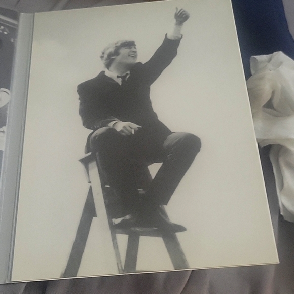 The Beatles collectible series a days hard night DVD from 2002 - Picture 8 of 9